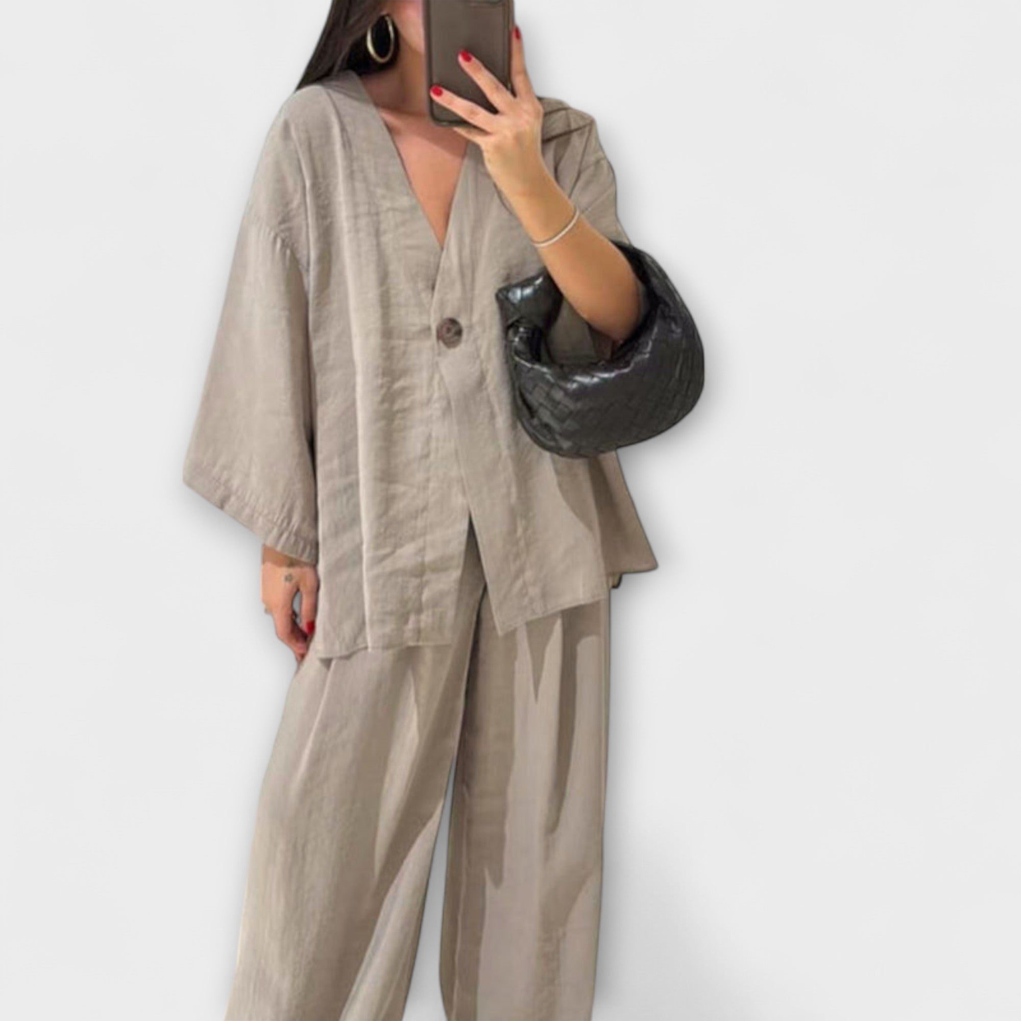 Aurora - Entspanntes V-Ausschnitt Top mit passender Hose