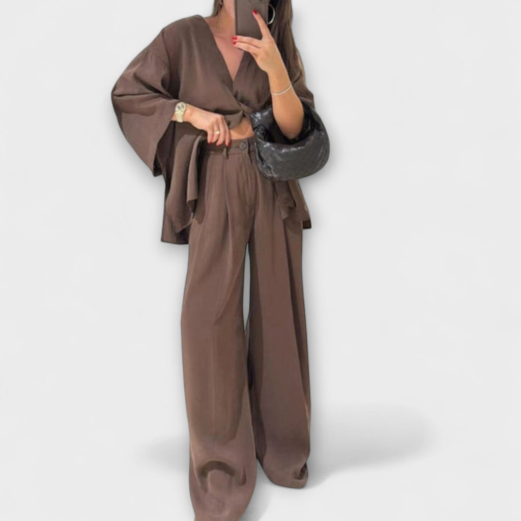 Aurora - Entspanntes V-Ausschnitt Top mit passender Hose