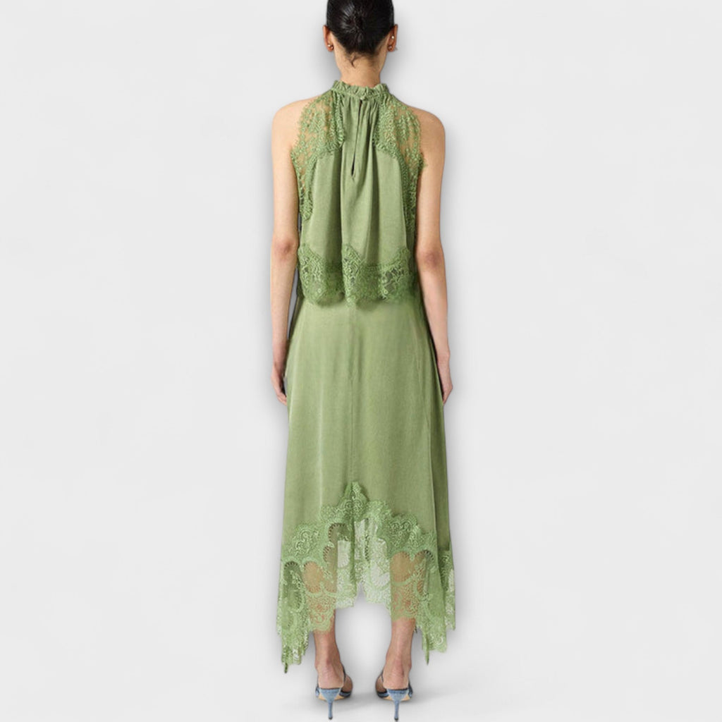 Kaia - Satinbluse mit Spitzenakzenten und plissiertem Ausschnitt im Set