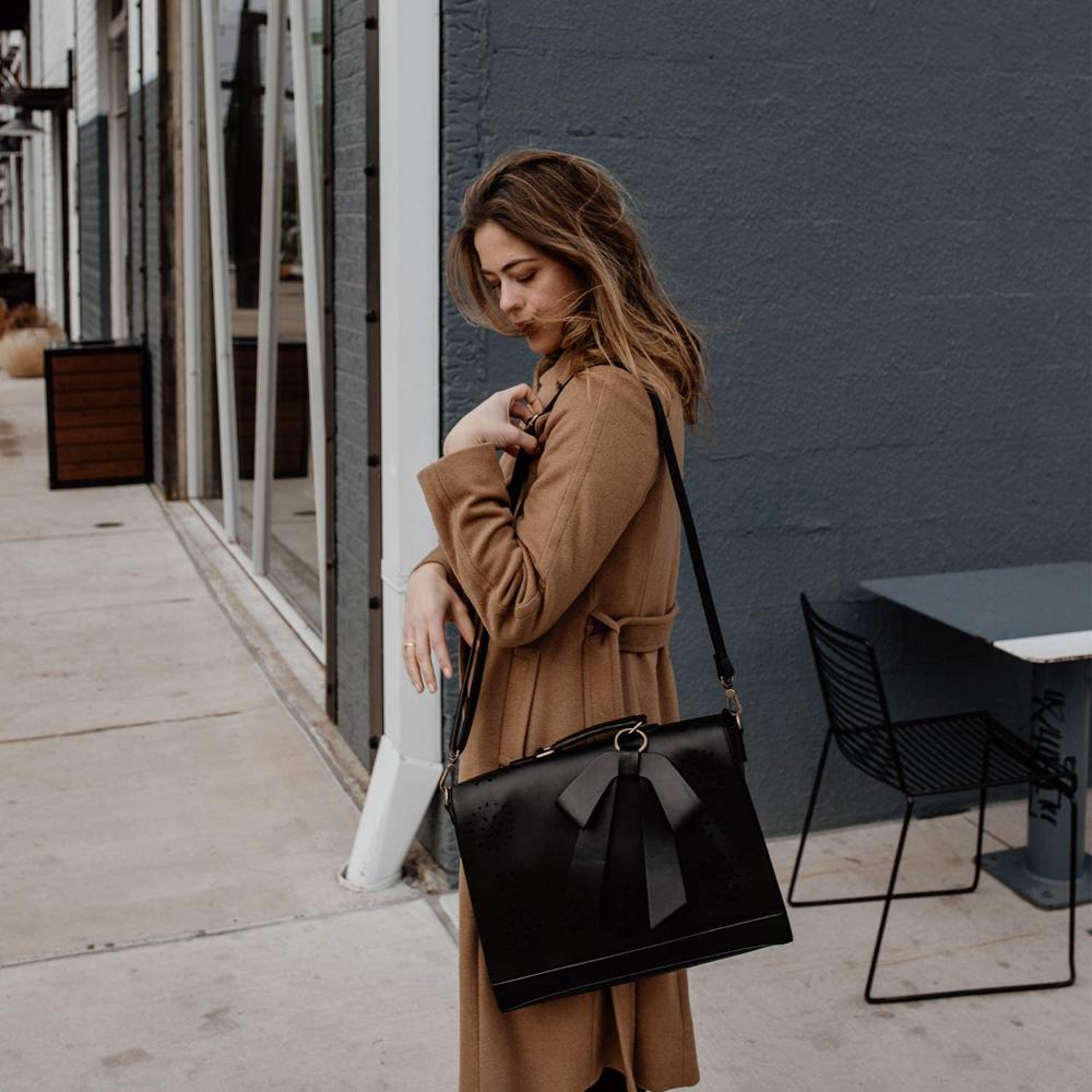 Bernadette – Umhängetasche mit Schleifen-Design