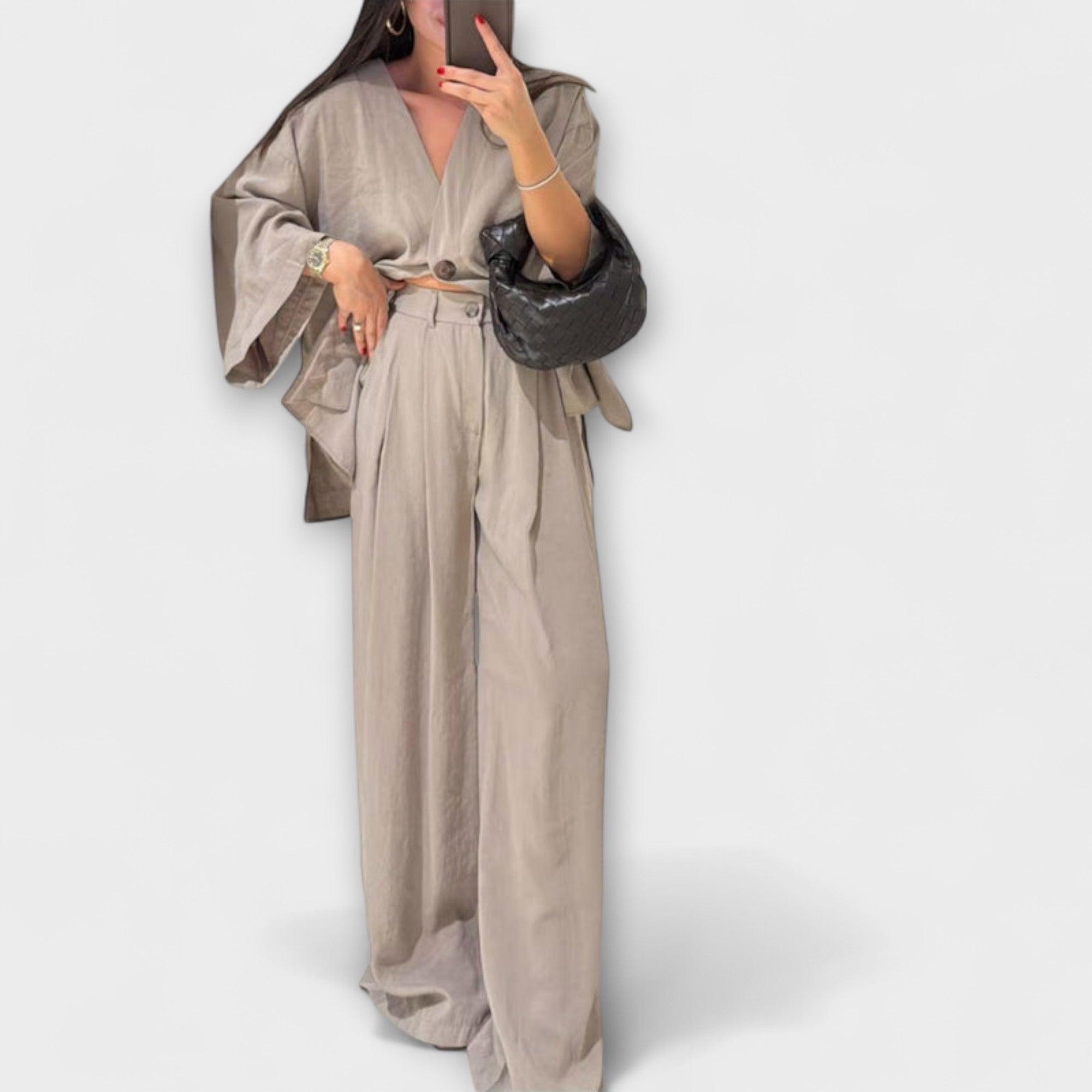 Aurora - Entspanntes V-Ausschnitt Top mit passender Hose