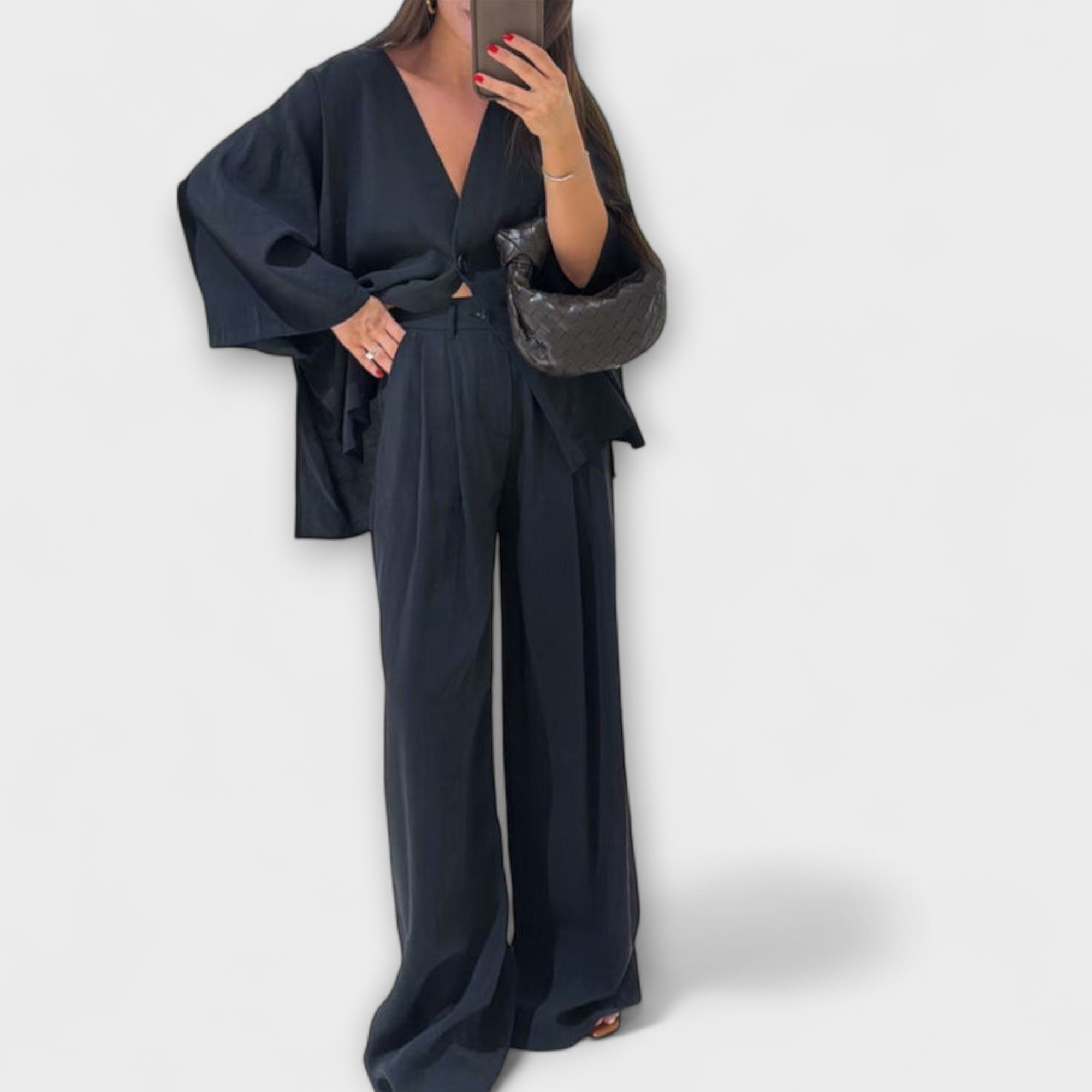 Aurora - Entspanntes V-Ausschnitt Top mit passender Hose