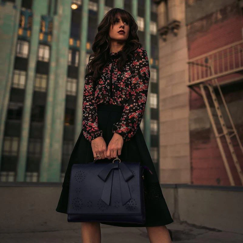 Bernadette – Umhängetasche mit Schleifen-Design